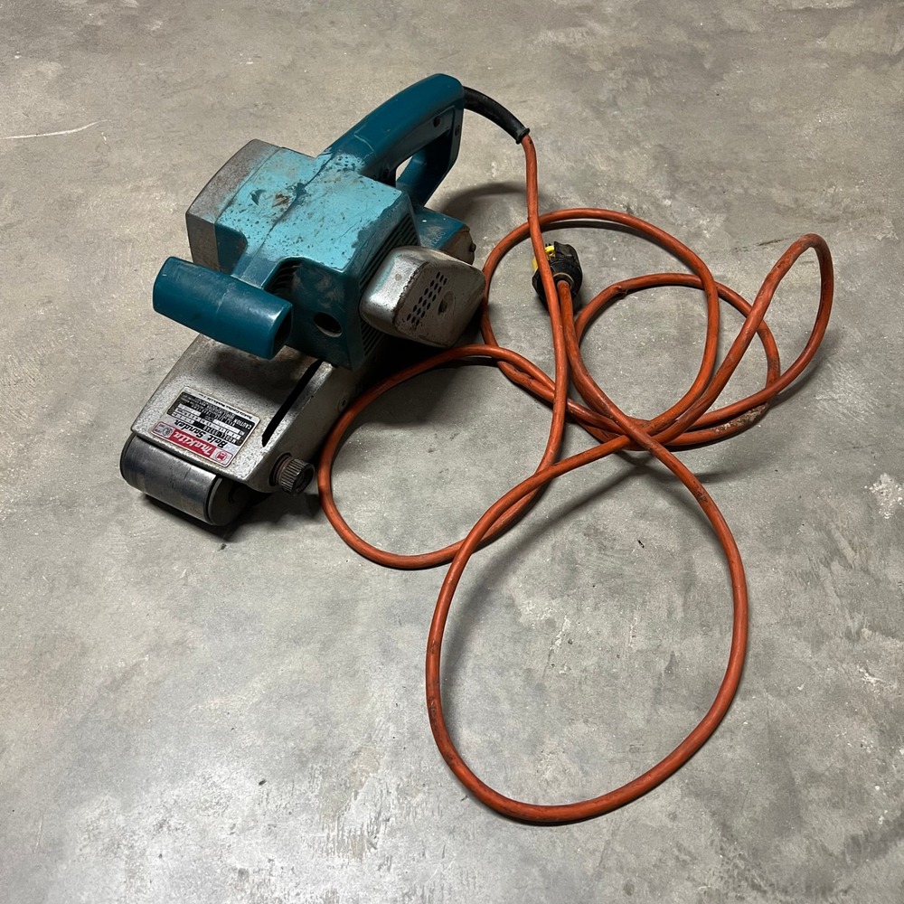 Makita 9924B Belt Sander Corded Power Tool Teal Silver 7.8A 115V